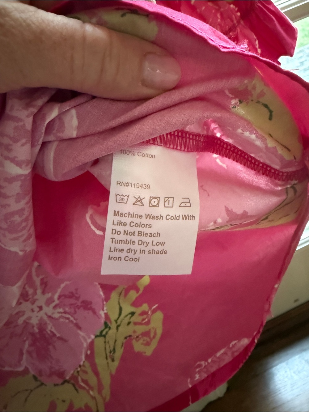 Darling Flora Bea top! Great pattern with cute buttons! Beautiful pink size M - Picture 5 of 8